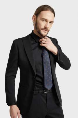 初入職場(chǎng)定制西裝，定制過程中需要注意哪些細(xì)節(jié)？