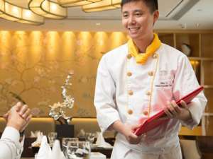 定制餐飲店工作服價格是多少？會受到哪方面的影響？