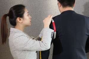 訂做服裝怎么判定服裝質(zhì)量好壞